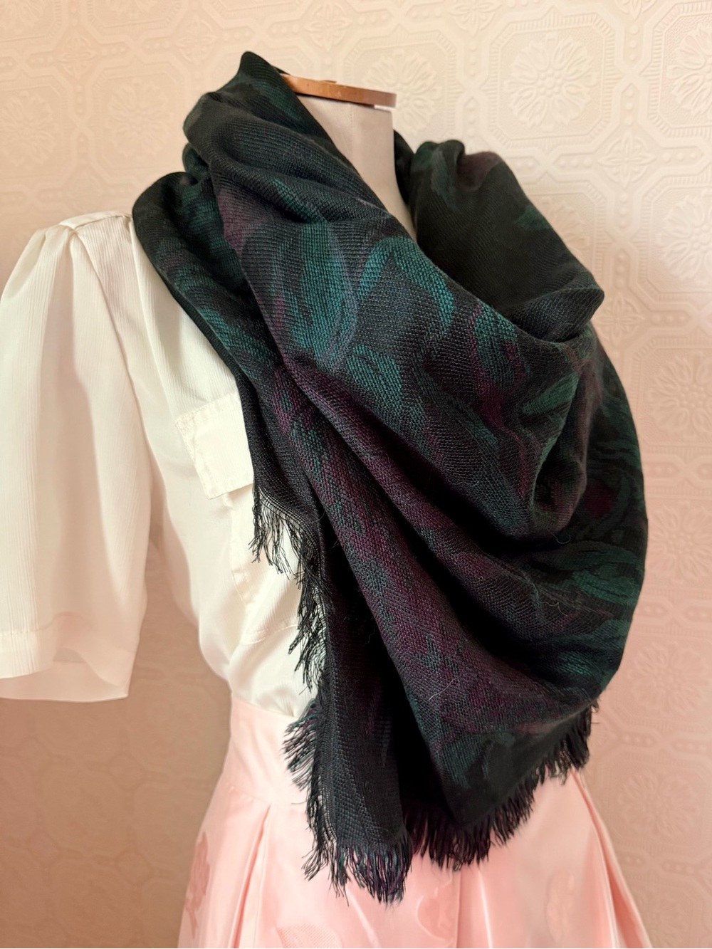 Vintage Nordstrom Woven Blanket Scarf in Teal and Purple Duck Print